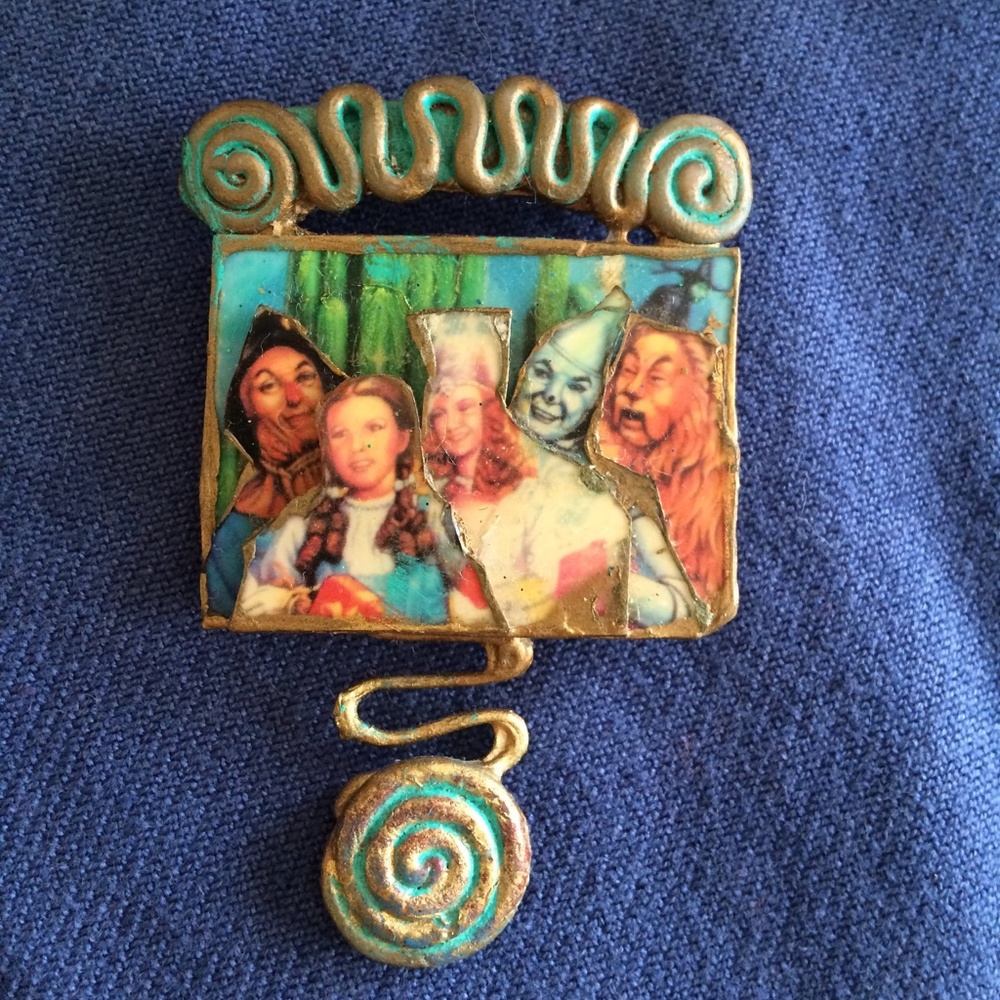 Wizard of Oz brooch pin